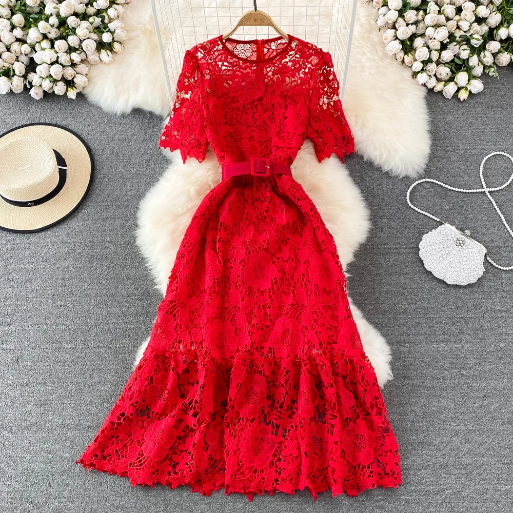 Avery™ - Stylish Floral Lace Midi Dress