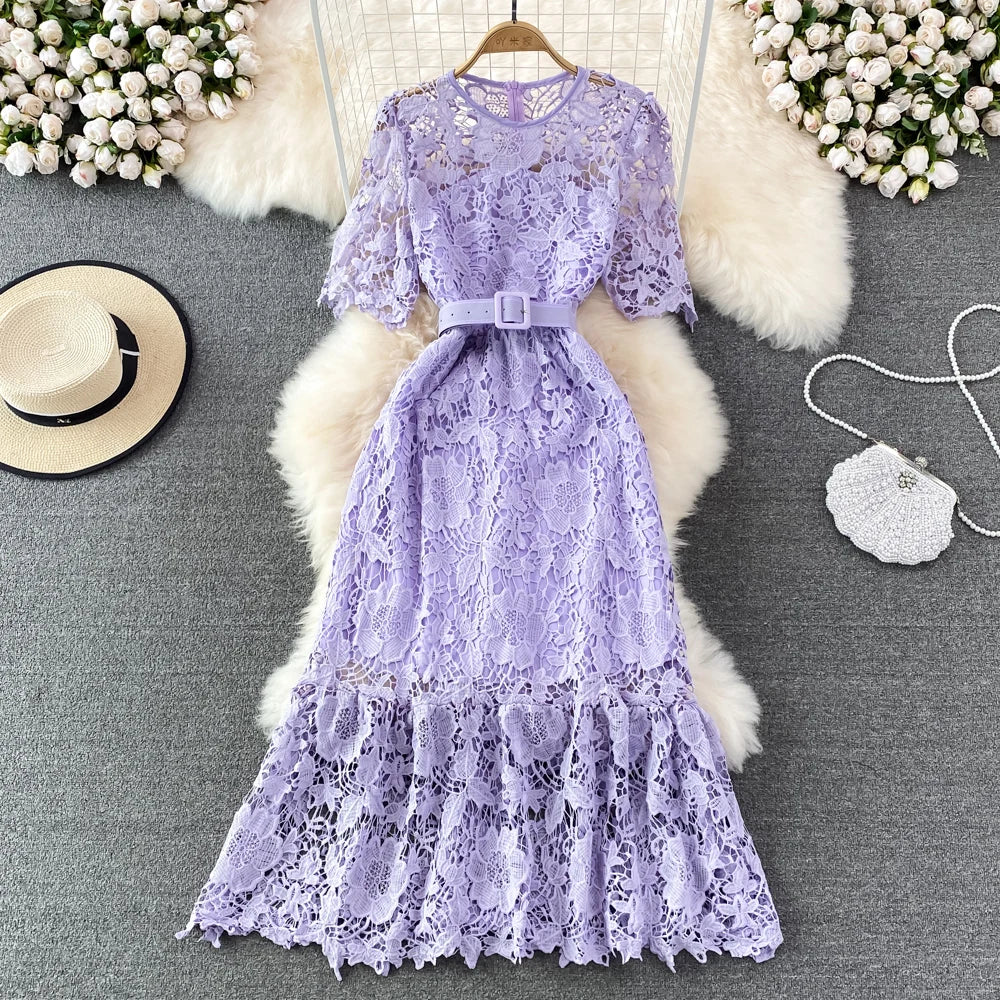 Avery™ - Stylish Floral Lace Midi Dress